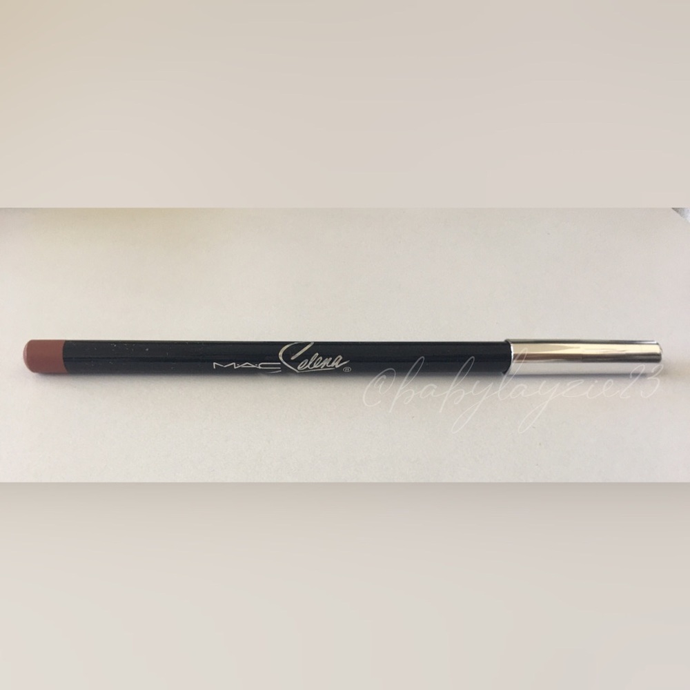 MACxSelena Quintanilla Lip Liner- Entre A Mi Mundo